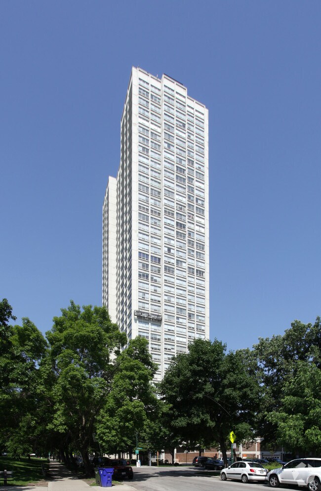 Photo - 1700 E 56th St