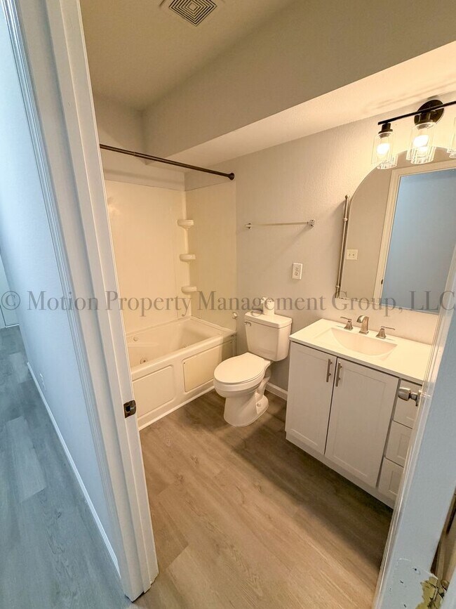 Photo - 6920 Northside Dr Unit C