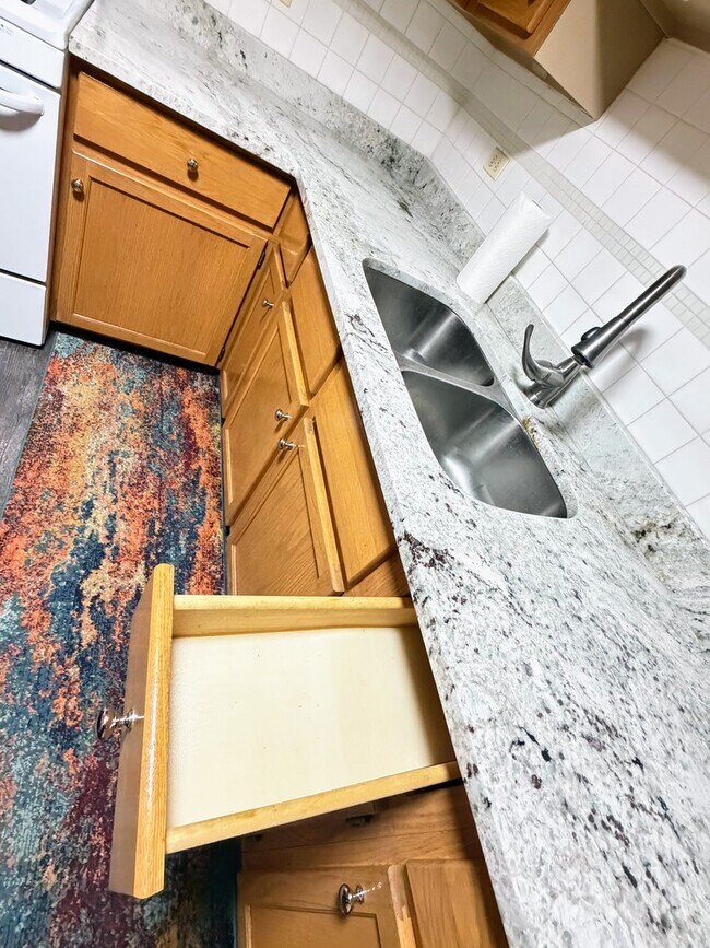 Photo - 5025 Carol St Unit 1