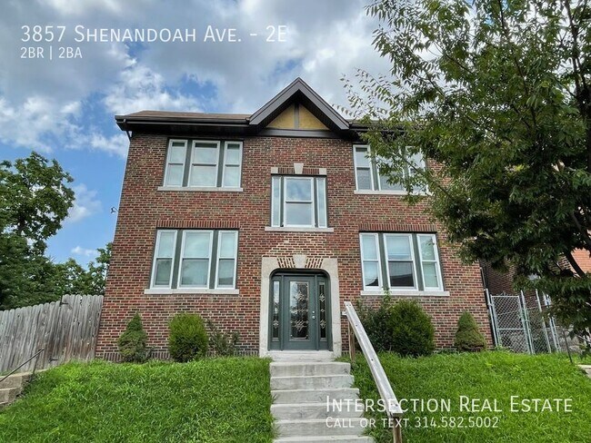 Beautifully Updated 2bd/1.5ba Apartment in... - Beautifully Updated 2bd/1.5ba Apartment in... Unit 2E
