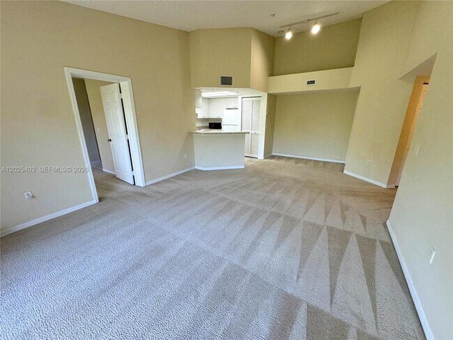 Photo - 2039 SE 10th Ave Unit 509