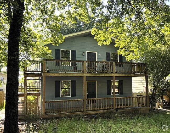 Building Photo - Completely Remodeled • 2/1 Duplex in Heber... Unit 633 N Conway Rental