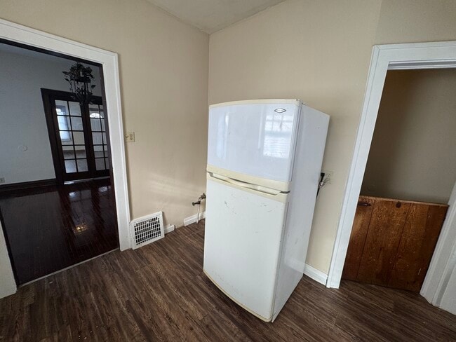 Photo - 1211 Sheridan-