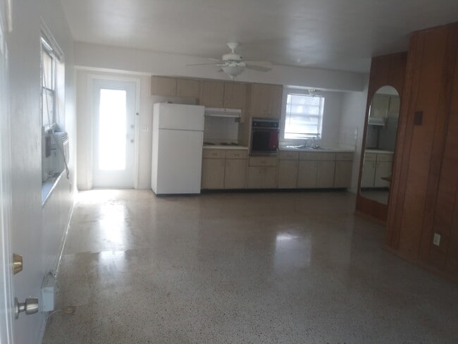 Photo - 1540 Pasadena Dr Apartamentos Unidad 7