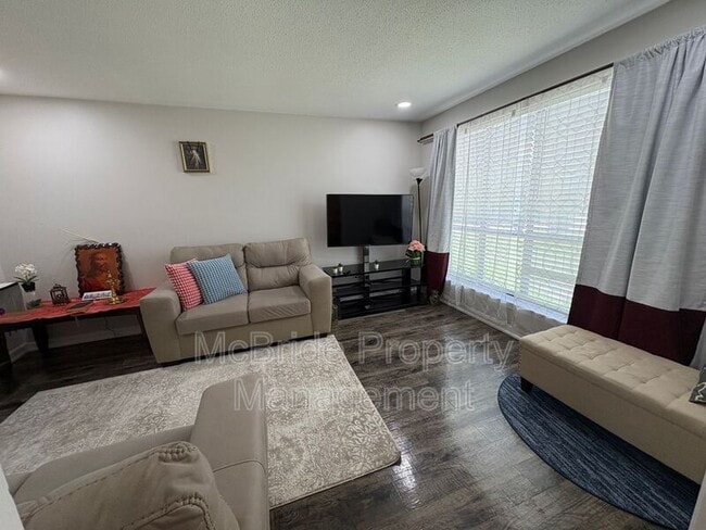 Photo - 4409 Roxbury Dr