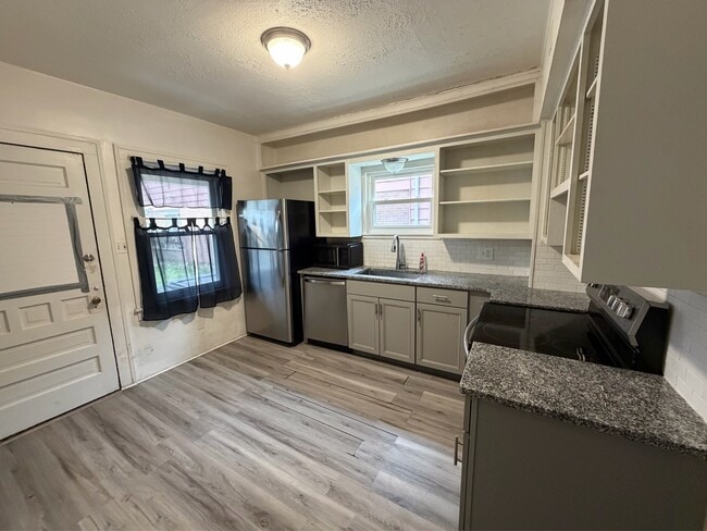 Photo - 1859 Goleta Ave