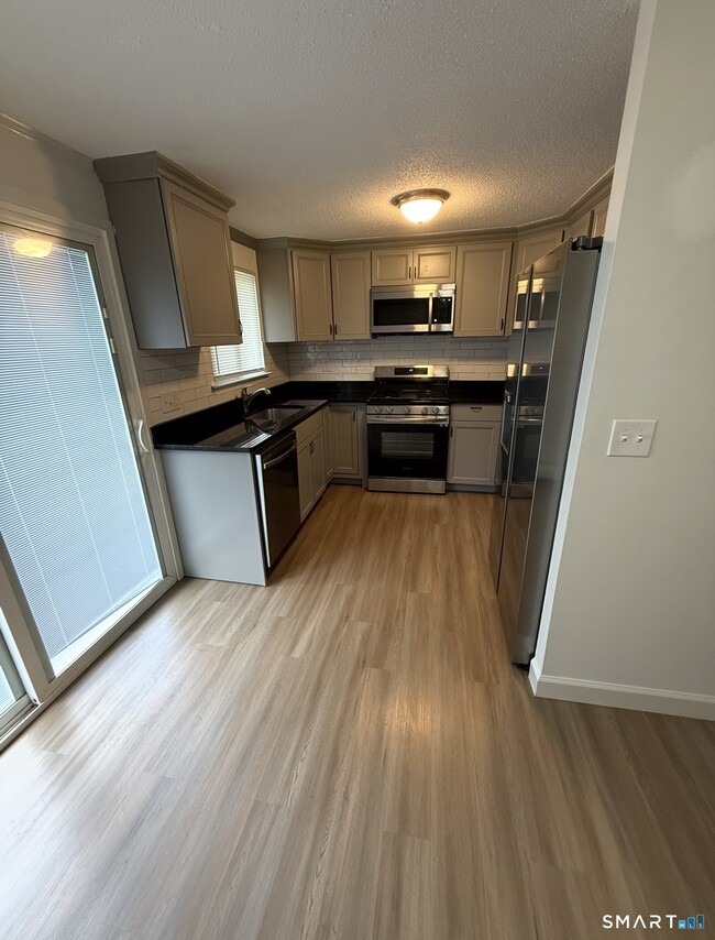 Photo - 146 Churchill Dr Unit 146