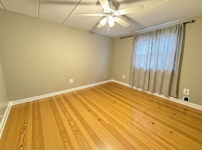 Photo - 4 Hawes St Unit 12