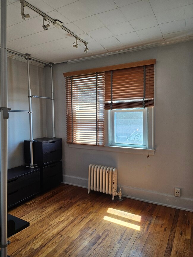 Photo - 891 Beaconsfield Ave