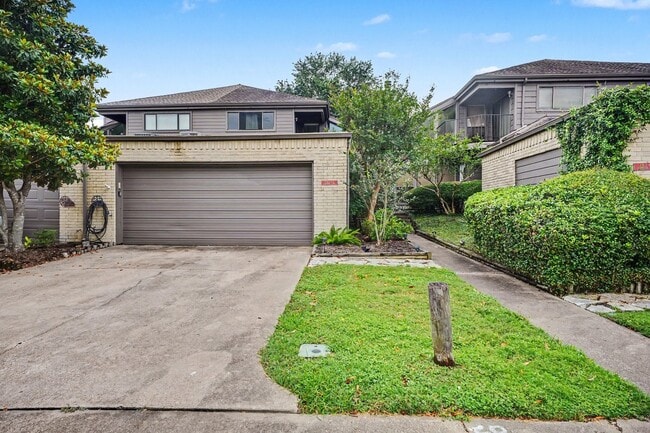 Building Photo - 18242 Lakeside Ln