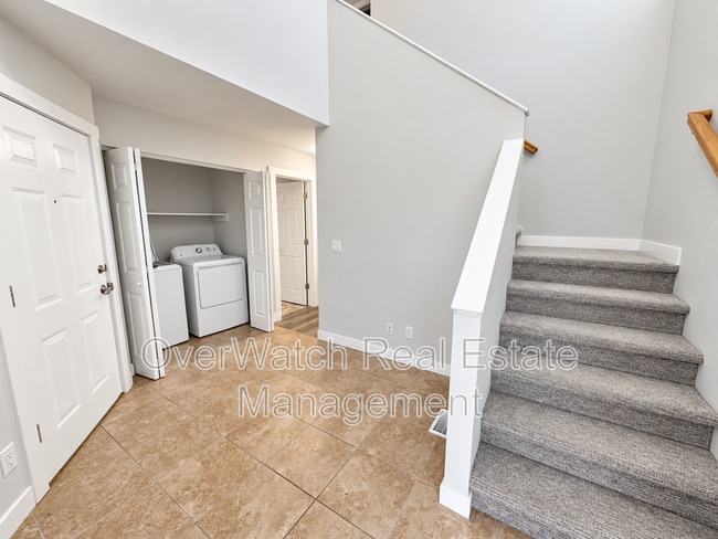 4031 Lunar Dr