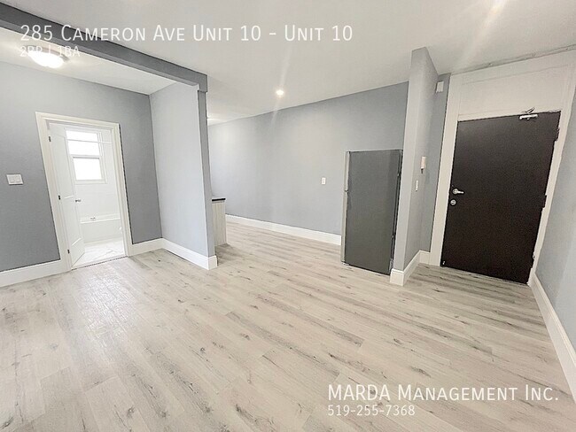 Photo - MODERN 2BED/1BATH APT NEAR U OF W + HYDRO! Unit 10
