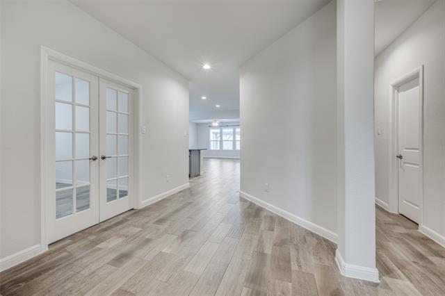 Photo - 15933 Bronte Lane