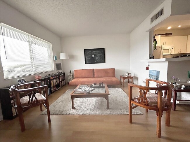 Photo - 1400 NE 54th St Unit 306