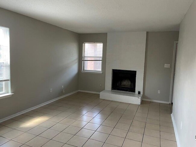 Photo - 8401 Colony Loop Dr Unit D