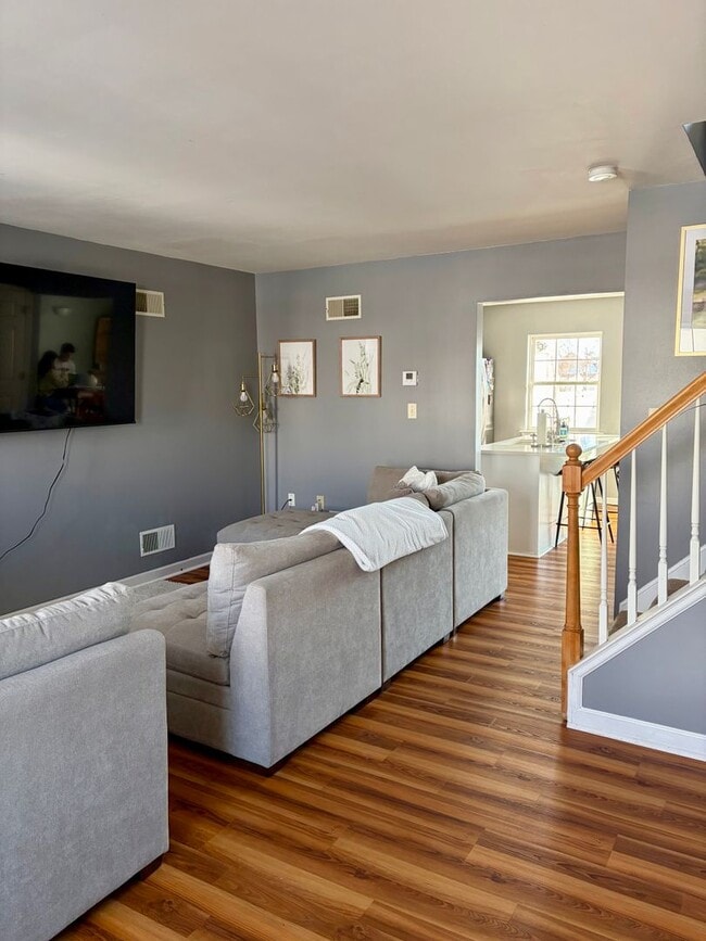 Photo - Updated 2 Bed 2 Bath Townhouse in Marietta