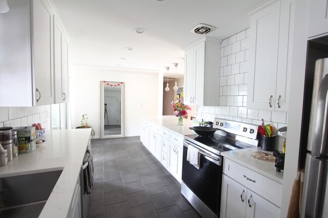 Photo - 10847 SW 59th Ave