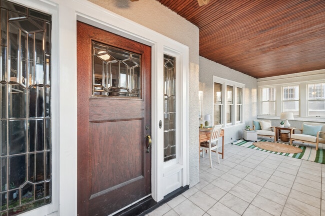 Photo - 1009 Grand Ave