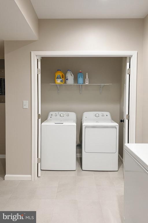 Photo - 25287 Justice Dr