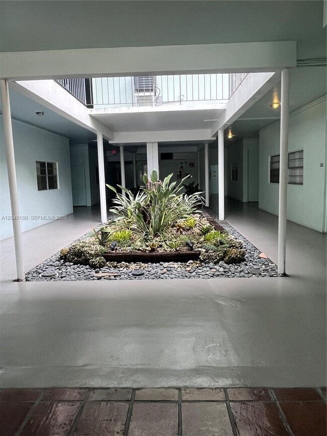 Photo - 2539 S Bayshore Dr Unit 320A