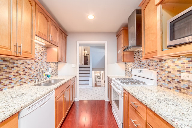 Photo - 21W021 Marlborough Ln