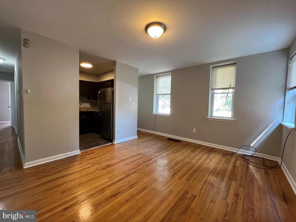Photo - 539 N 33rd St