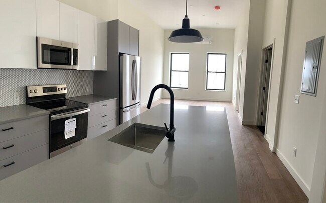 Photo - 2 Derby Square Rental