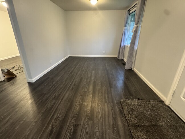 Photo - 912 SW 118th St