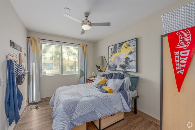 2BR, 2BA - 768SF - Bedroom