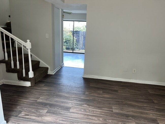 1435 Stone Mill Trce