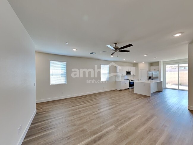 Photo - 513 Silverbell Fls Pl