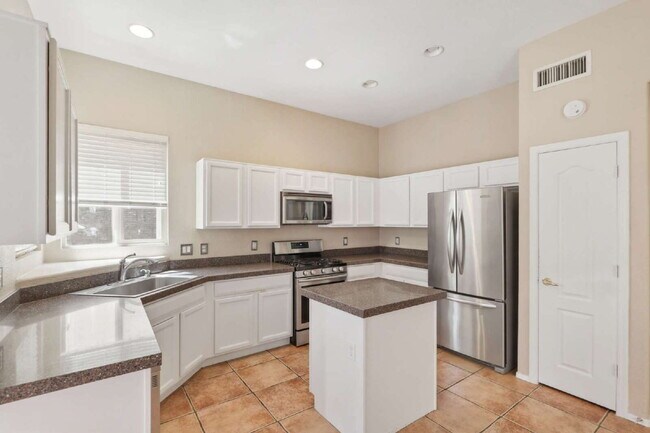 Photo - "Charming 3-Bed, 2-Bath Oasis in Tucson – Spacious 1717 Sq Ft Gem!"