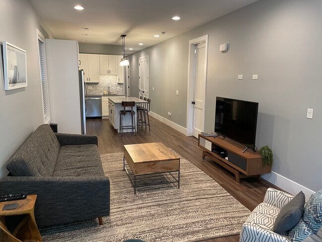 Photo - 1841 W School St Unit 1