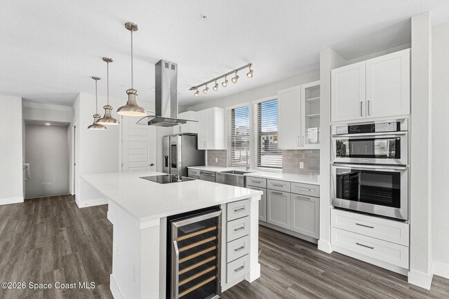 Photo - 8663 Ivanhoe Dr