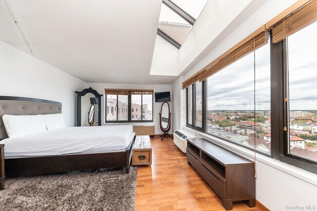 100 W Broadway Unit 7F