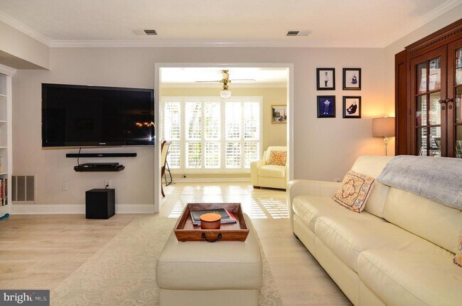 Photo - 10204 Oakton Terrace Rd