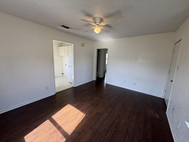 Photo - 106 E Washington Ave