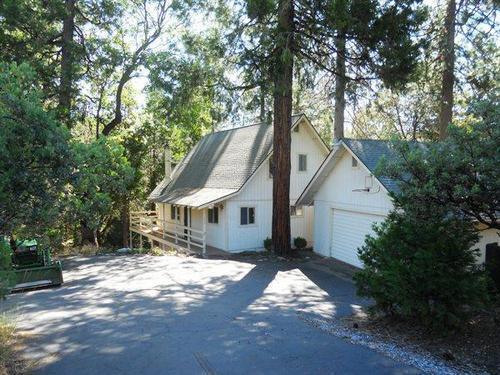 Building Photo - So Unexpected! Newly Updated!