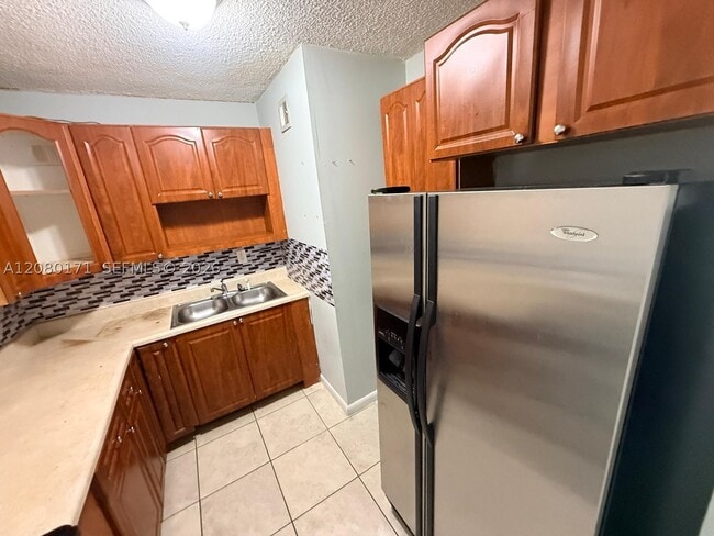 Photo - 525 W 69th St Unit 106