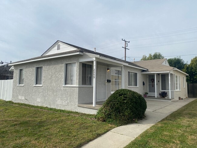 Building Photo - 2249 Granada Ave Unit 2251 Granada Avenue