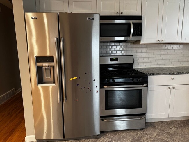 Photo - UPDATED 3 BEDROOM HOME IN fRAISER