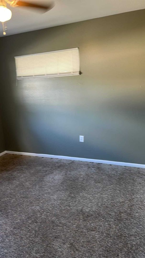 Photo - Beautiful & Cozy 4 bedrooms 2 bathrooms property in Sarasota! Apply for FREE This Holiday Season!