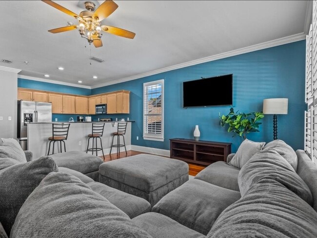 Photo - 415 Saint Francis St Unidad 139