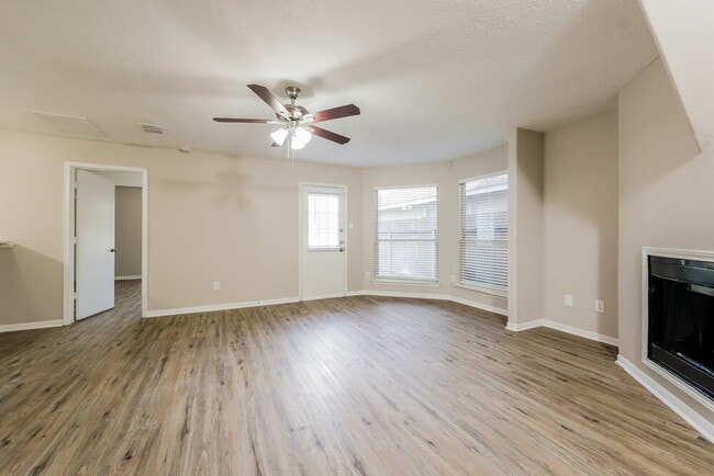 Photo - 18614 Willow Cove Dr