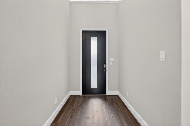 Building Photo - 3123 Lantana Trl