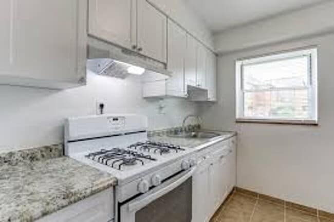 North Ave Apartments