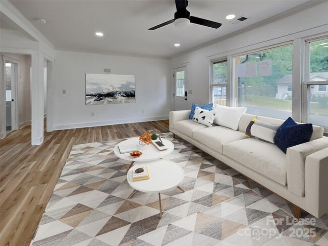 Photo - 2633 Brentwood Pl