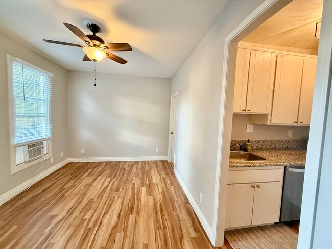 Charming Studio Apartment - 517 13th St Unit C