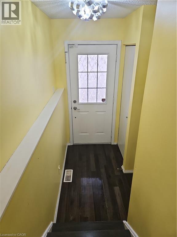 Photo - 600 White Elm Blvd