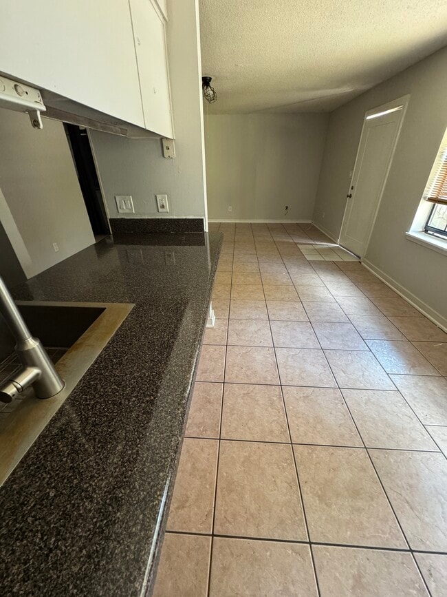 Photo - 1863 Nekoma Ct Unit A